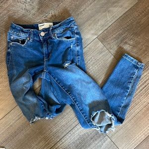Ripped Knee Crop Jeans